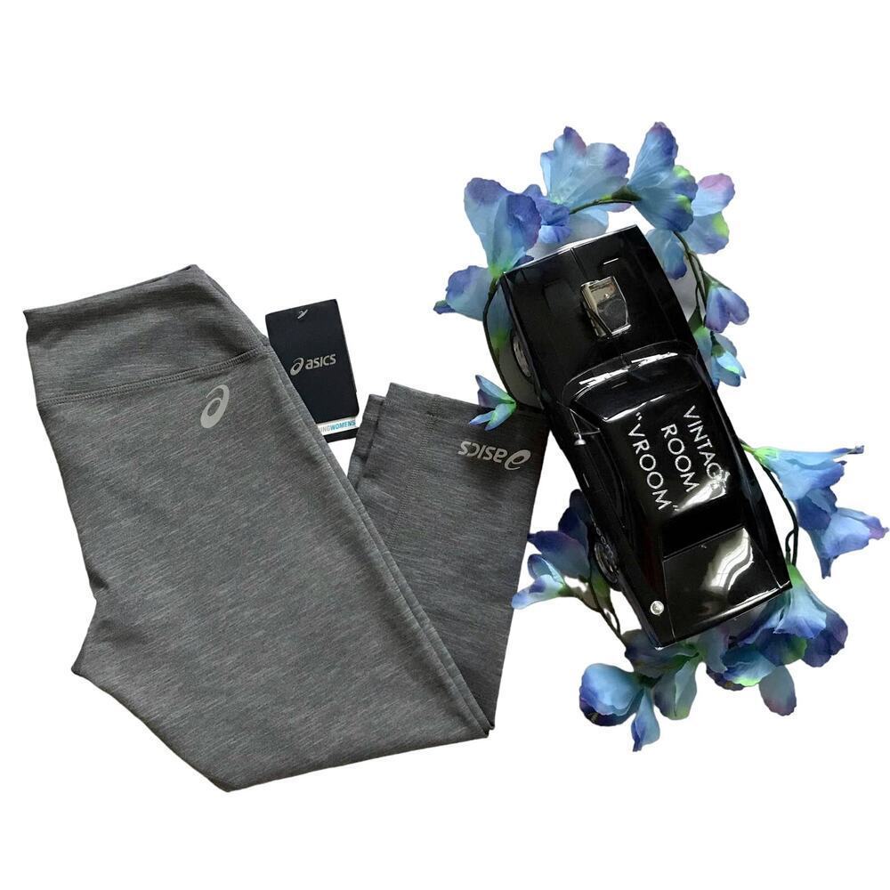 ASICS NWT Performance Capri Women S